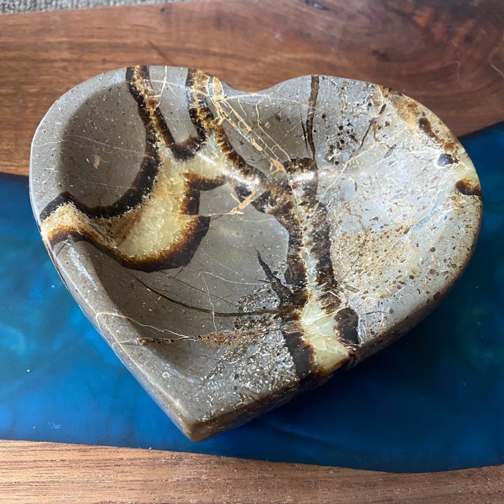 Interesting one of a kind Septarian stone bowl from Madagascar :-)